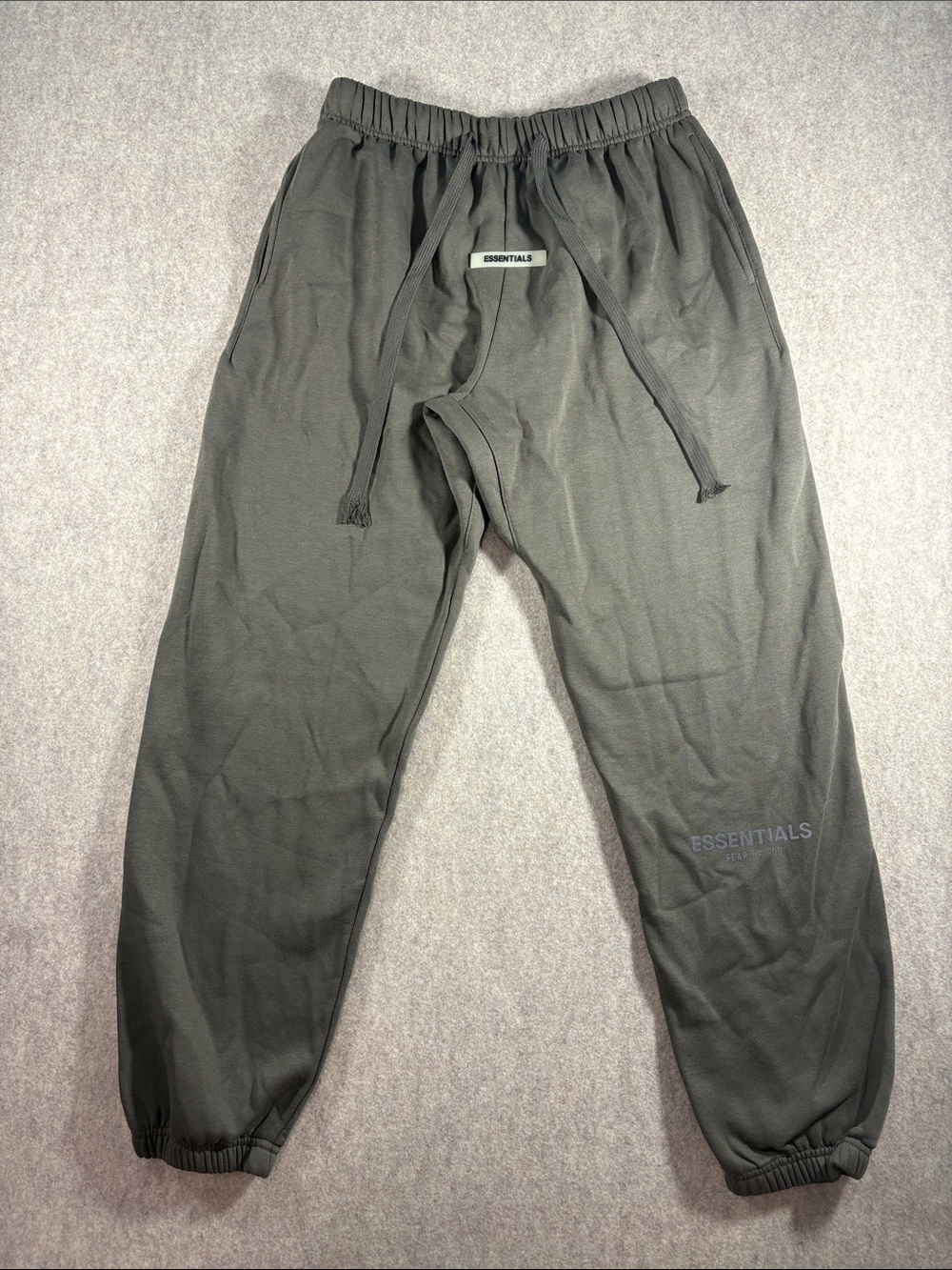 Fear of God Essentials NWT Women’s Fleece Joggers size LG